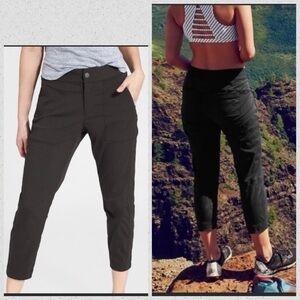 Athleta Trekkie Cropped Pant Black Size 2 Hiking Wicking Style #76260 recycled